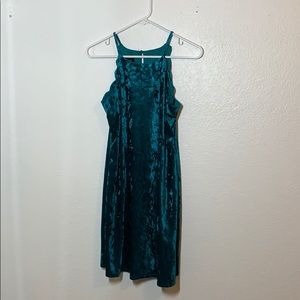 Crushed velvet party dress